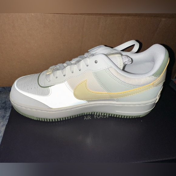 Nike Women's Air Force 1 Shadow Shoes - Picture 9 of 9